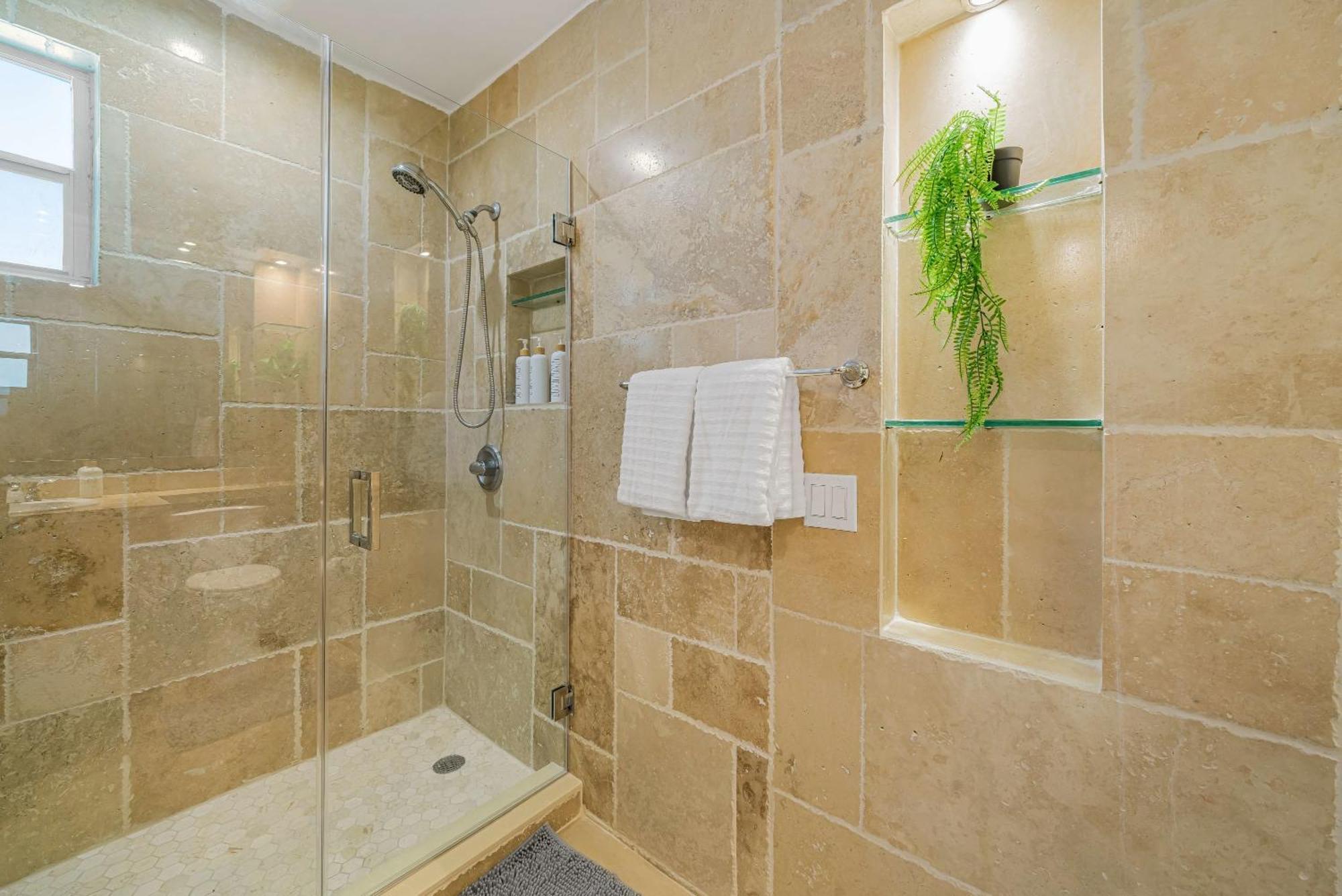New Tropical Oasis Retreat In Miami Villa Dış mekan fotoğraf